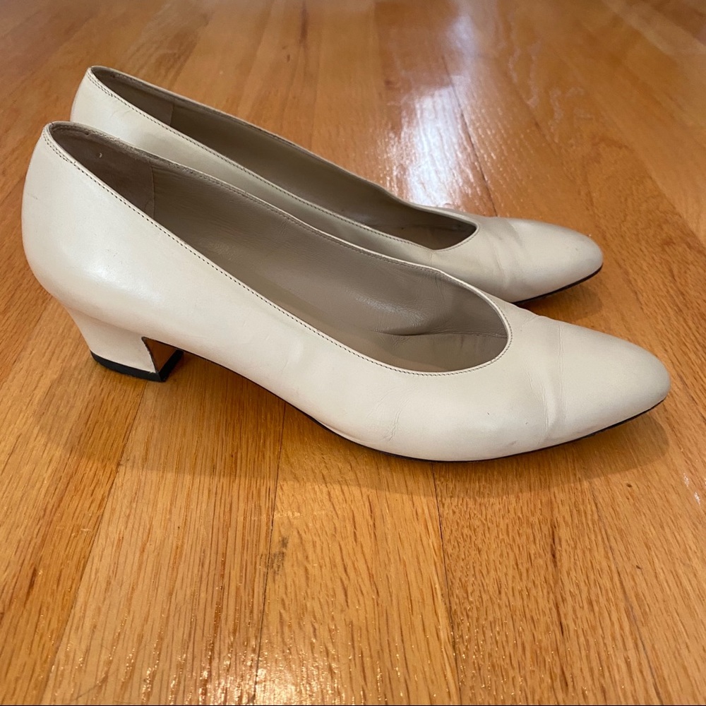 Salvatore Ferragamo beige heels